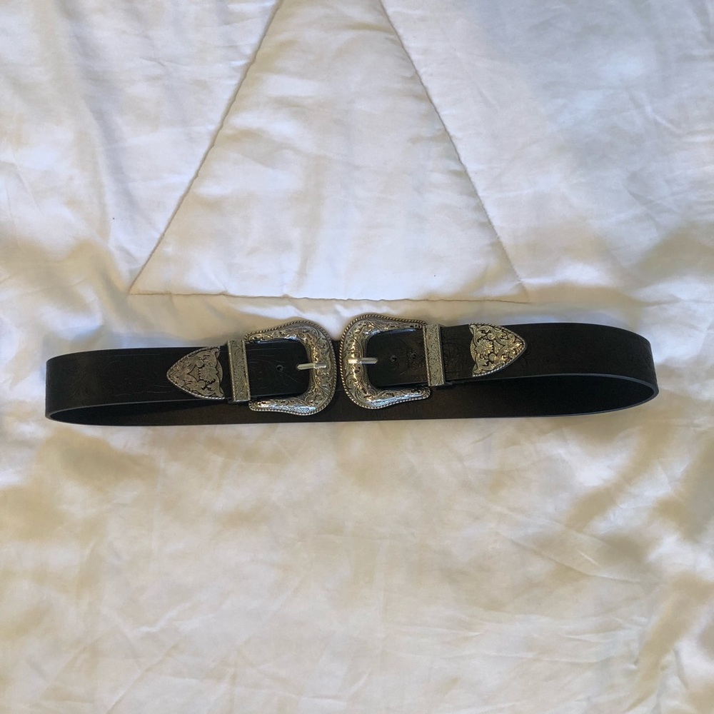 Princess Polly double buckle belt